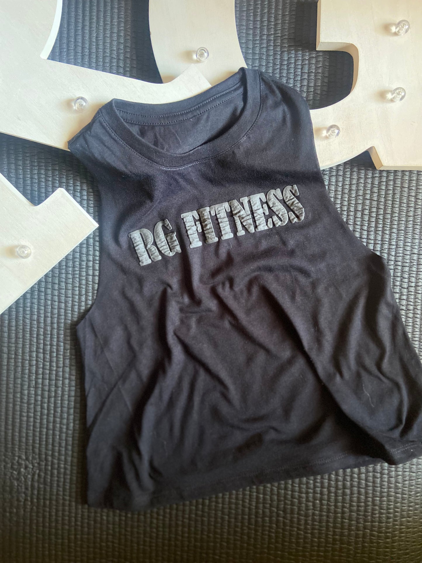 RG FITNESS PUFF letter  Crop Racerback